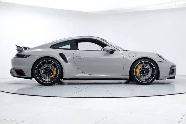2023 Porsche 911 - Thumbnail 6