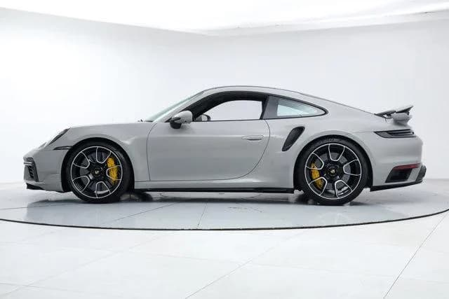 2023 Porsche 911 - Thumbnail 2