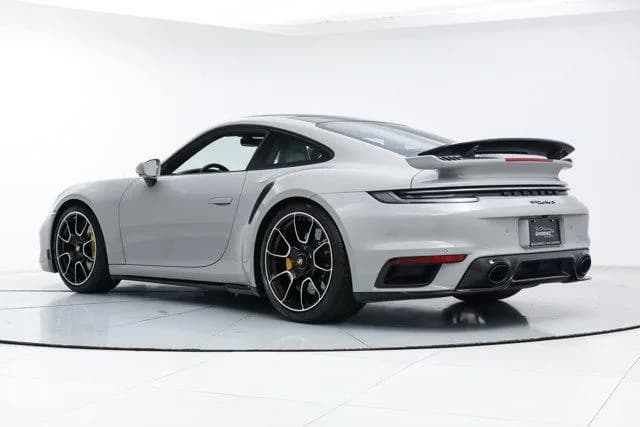 2023 Porsche 911 - Thumbnail 3