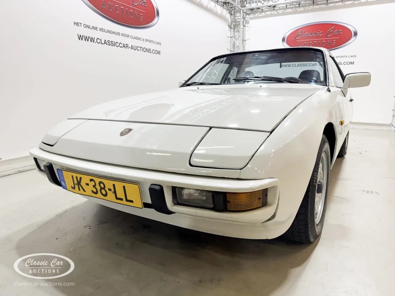 1981 Porsche 924 - Thumbnail 8