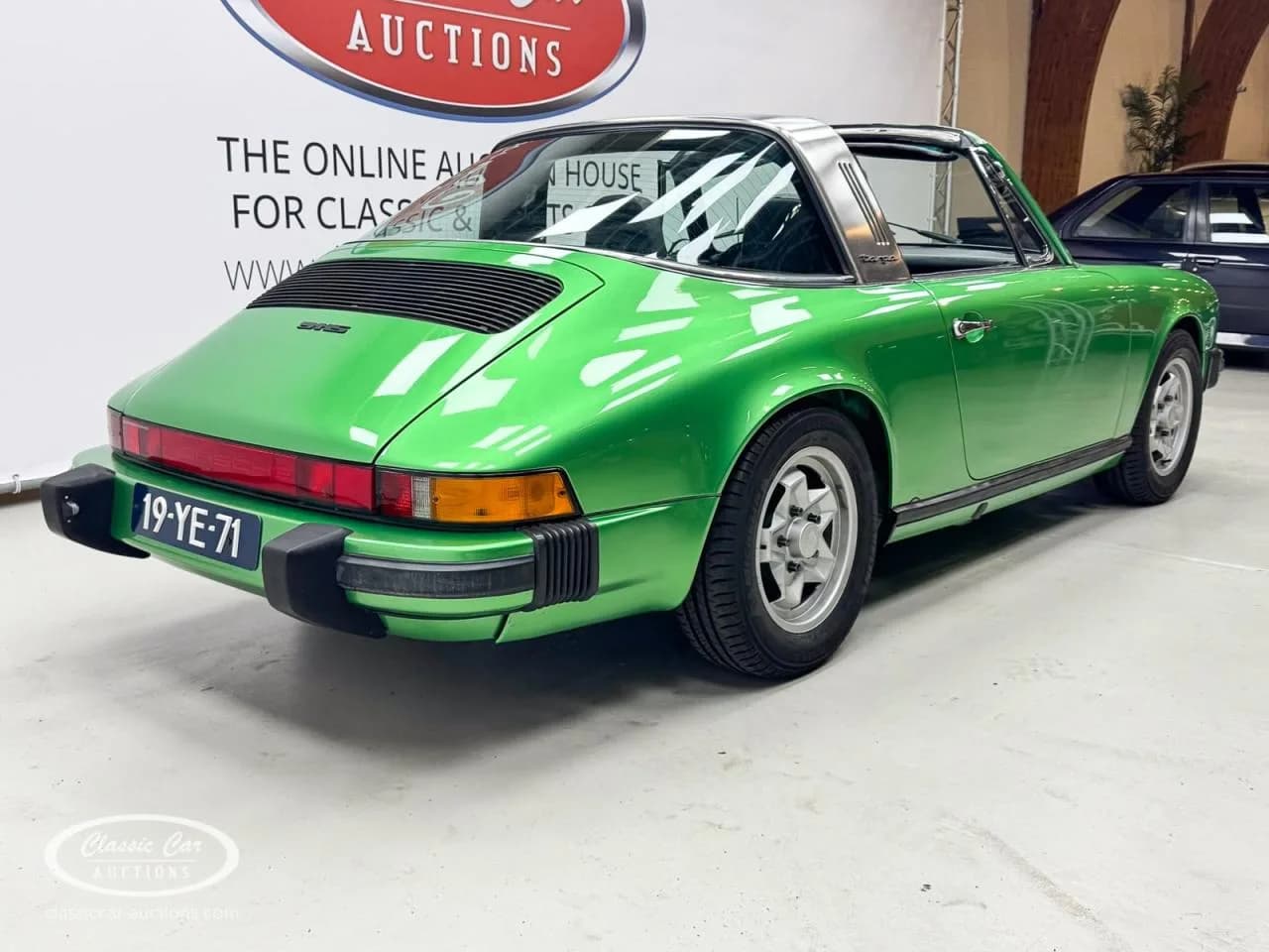 1975 Porsche 911 - Thumbnail 6