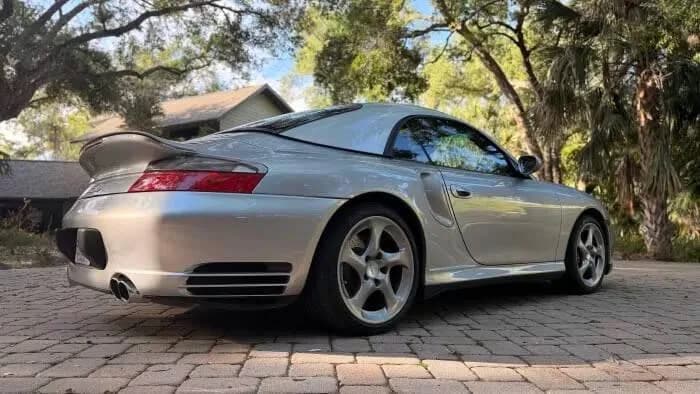 2004 Porsche 911 - Thumbnail 3