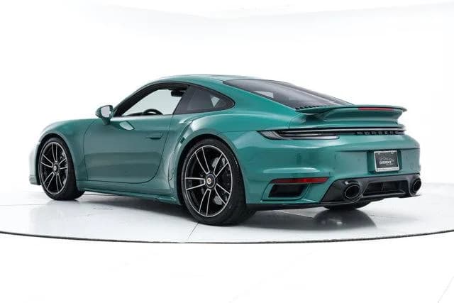 2023 Porsche 911 - Thumbnail 3
