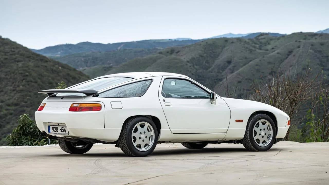 1987 Porsche 928 Clubsport Prototype ex-Jochen Mass - Thumbnail 3