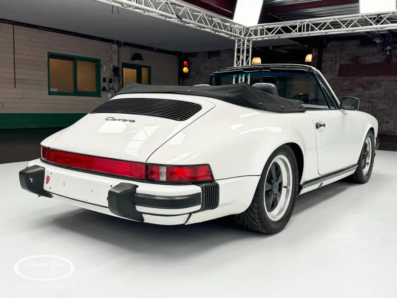 1984 Porsche 911 - Thumbnail 5