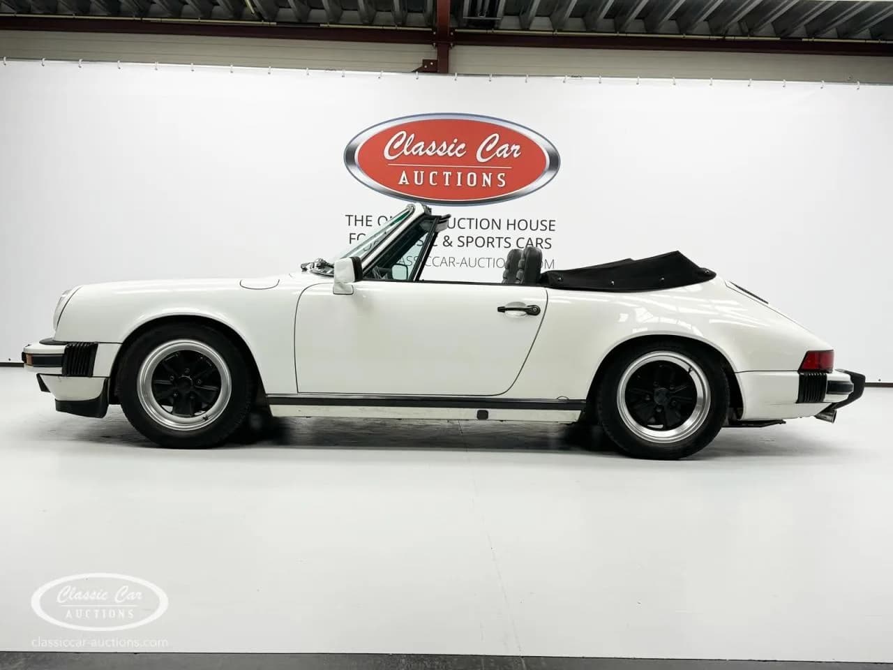 1984 Porsche 911 - Thumbnail 8