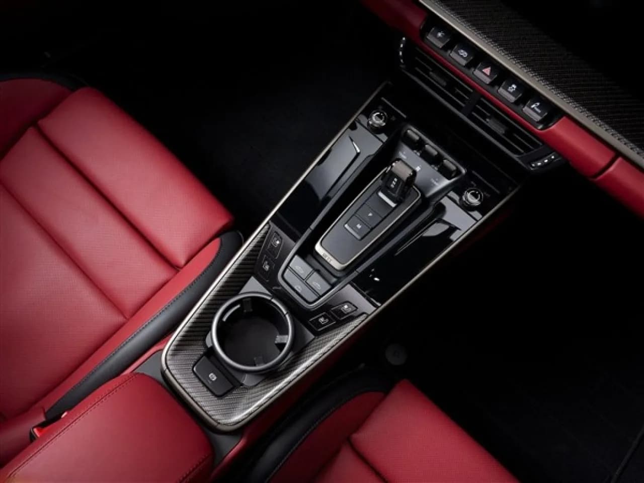 2026 Porsche 911 Turbo S - Thumbnail 4