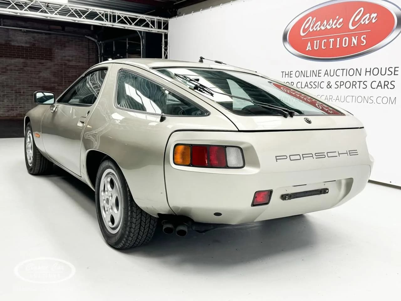 1982 Porsche 928 - Thumbnail 6