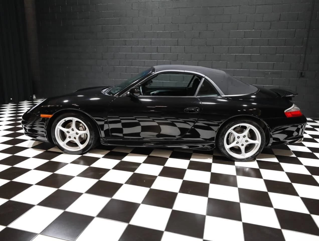 2003 Porsche 911 - Thumbnail 7