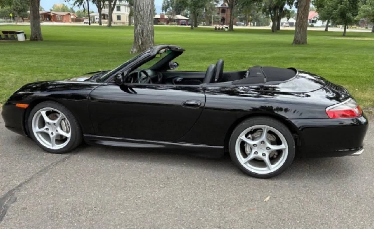 2003 Porsche 911 - Thumbnail 3