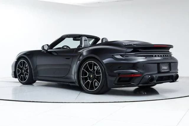 2025 Porsche 911 - Thumbnail 4