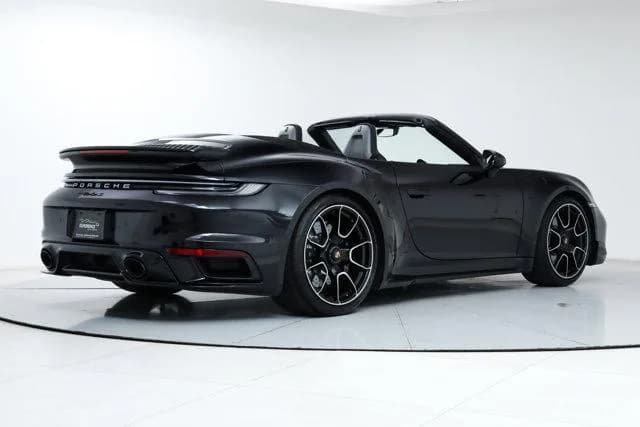 2025 Porsche 911 - Thumbnail 6