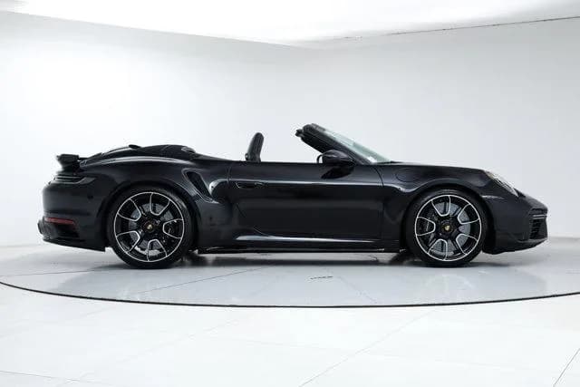 2025 Porsche 911 - Thumbnail 7