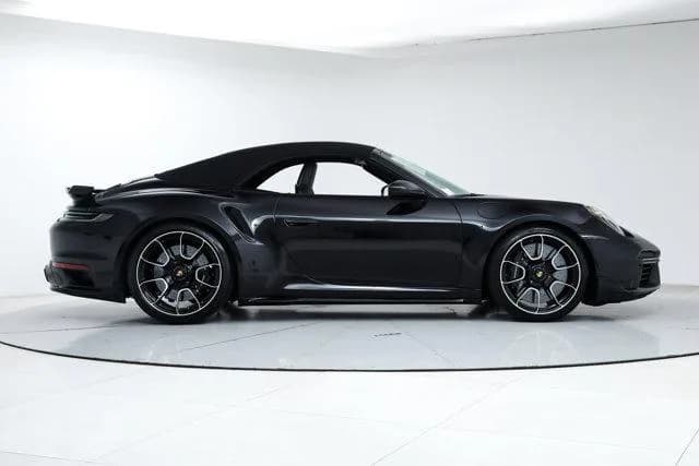 2025 Porsche 911 - Thumbnail 8