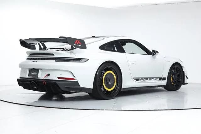 2024 Porsche 911 - Thumbnail 5
