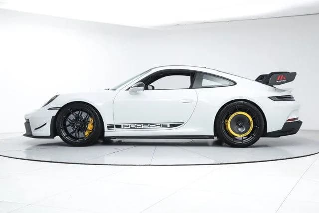 2024 Porsche 911 - Thumbnail 2