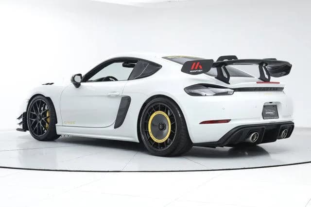 2025 Porsche 718 Cayman - Thumbnail 3