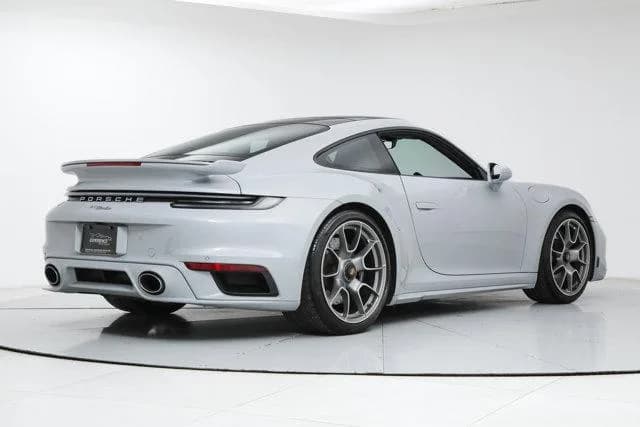 2024 Porsche 911 - Thumbnail 5