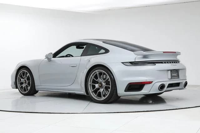 2024 Porsche 911 - Thumbnail 3