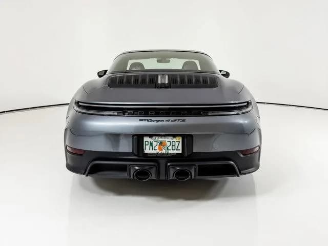 2026 Porsche 911 - Thumbnail 4