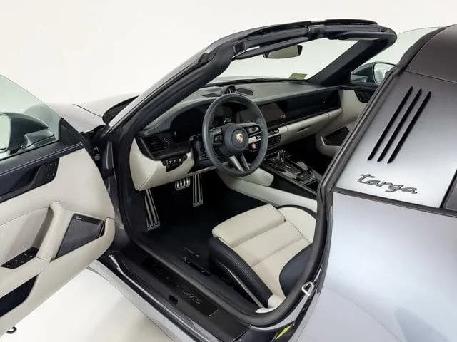 2026 Porsche 911 - Thumbnail 8