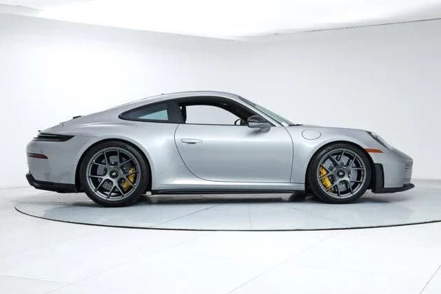 2026 Porsche 911 - Thumbnail 6