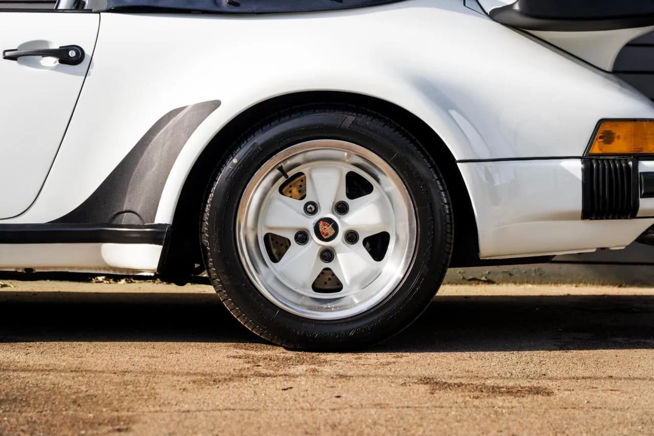 1987 Porsche 911 SSE Cabriolet - Thumbnail 4