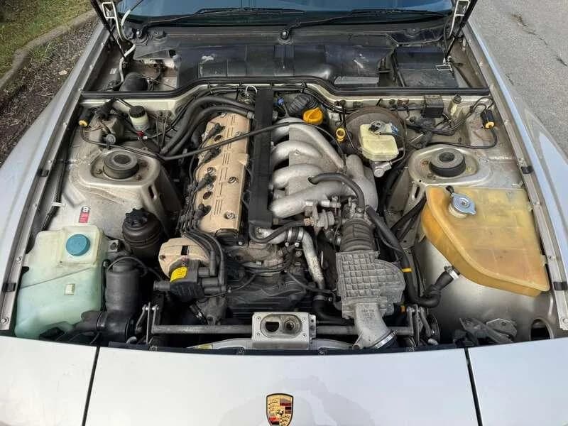 1989 Porsche 944 - Thumbnail 3