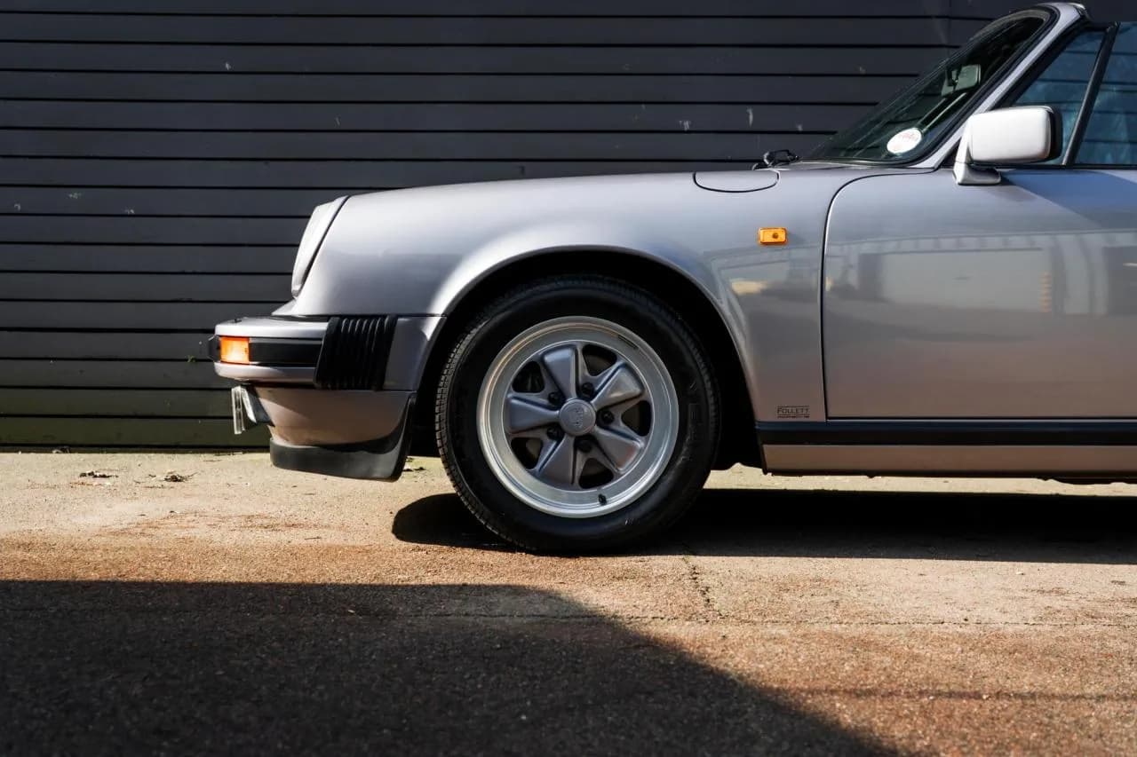 1988 Porsche 911 Targa Commemorative ED - Thumbnail 4