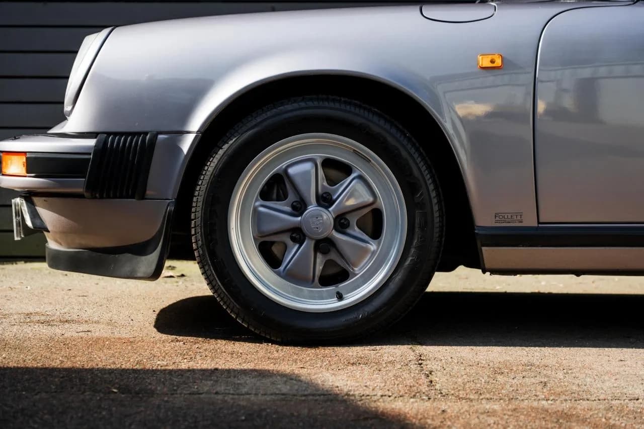 1988 Porsche 911 Targa Commemorative ED - Thumbnail 3