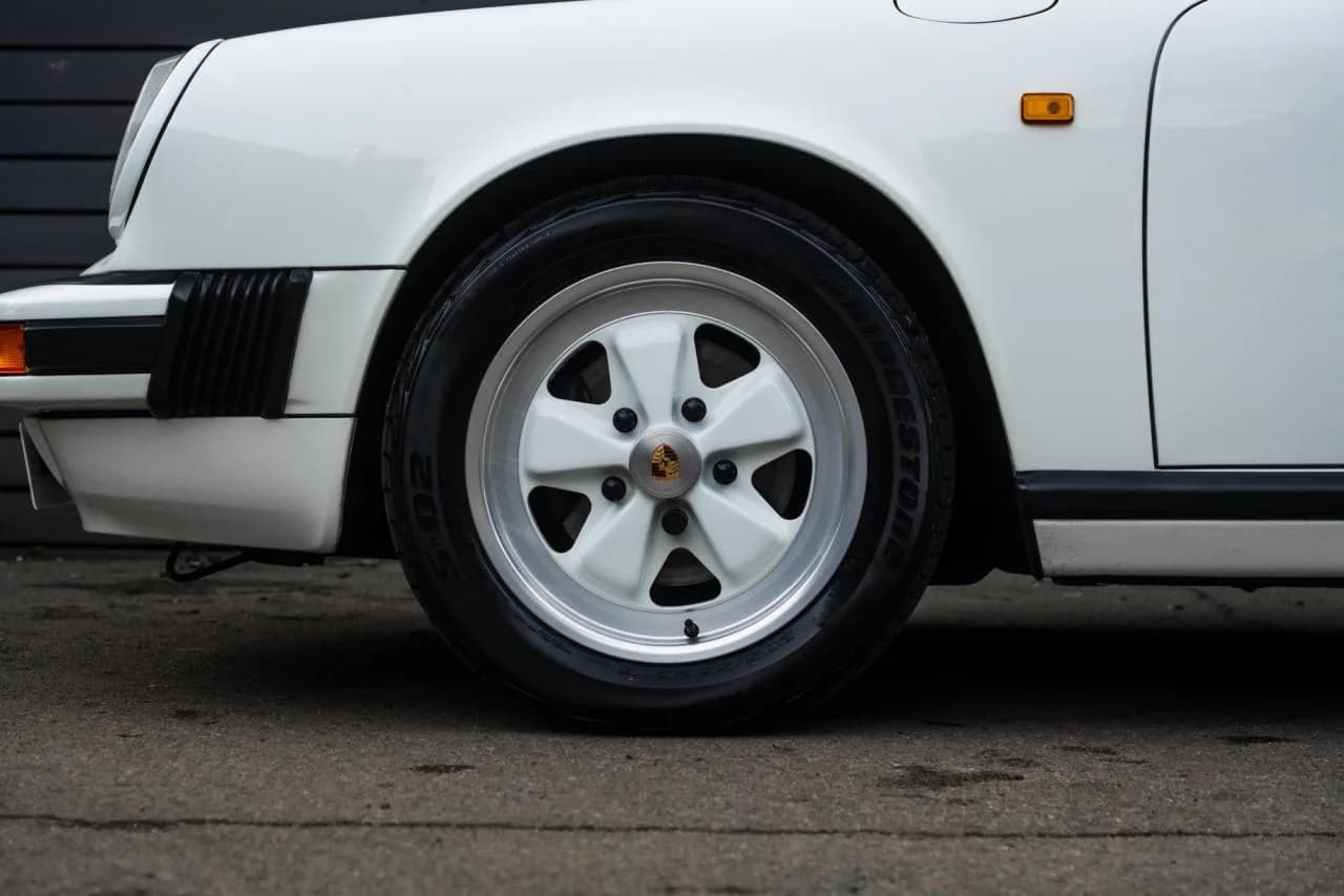 1989 Porsche 911 Speedster - Thumbnail 4