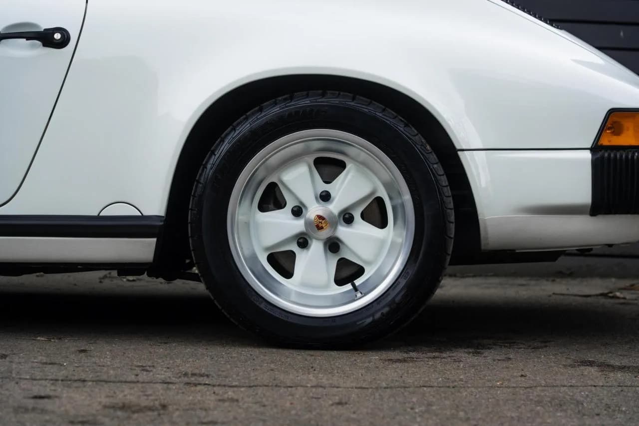 1989 Porsche 911 Speedster - Thumbnail 5