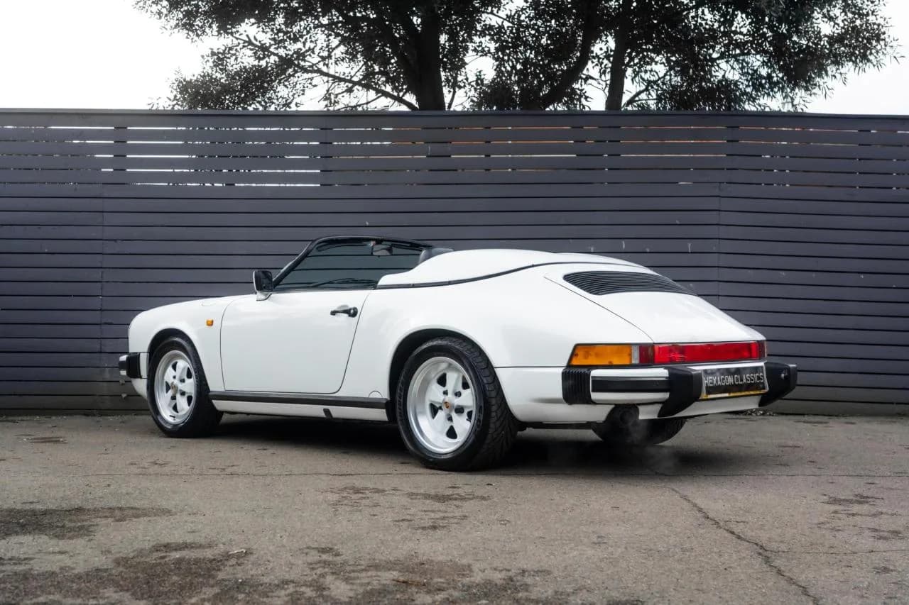 1989 Porsche 911 Speedster - Thumbnail 2