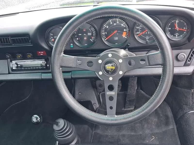 1982 Porsche 911 - Thumbnail 6