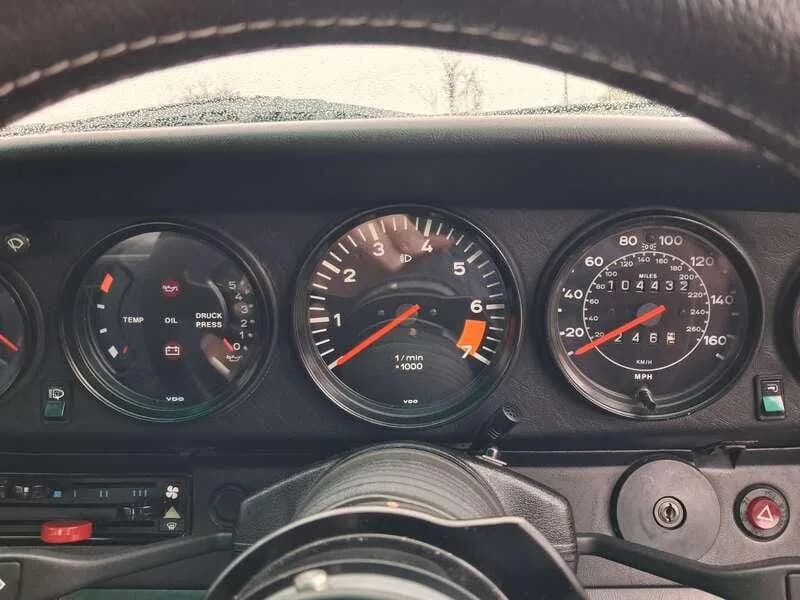 1982 Porsche 911 - Thumbnail 8
