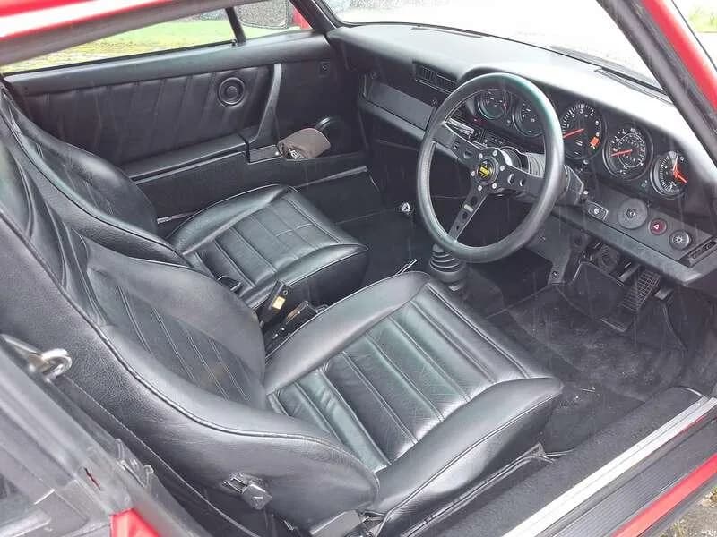 1982 Porsche 911 - Thumbnail 2
