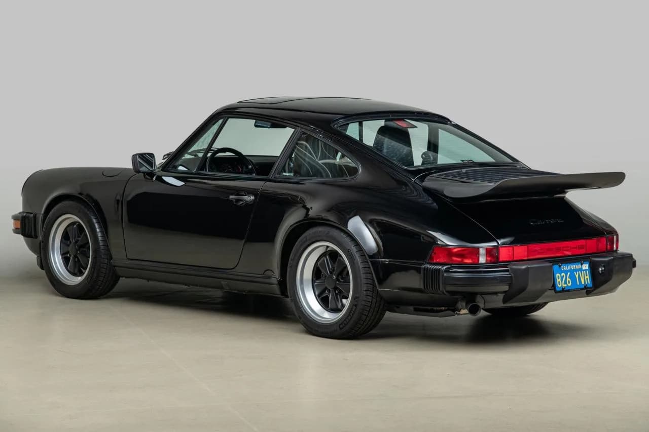 1987 Porsche 911 Carrera - Thumbnail 4