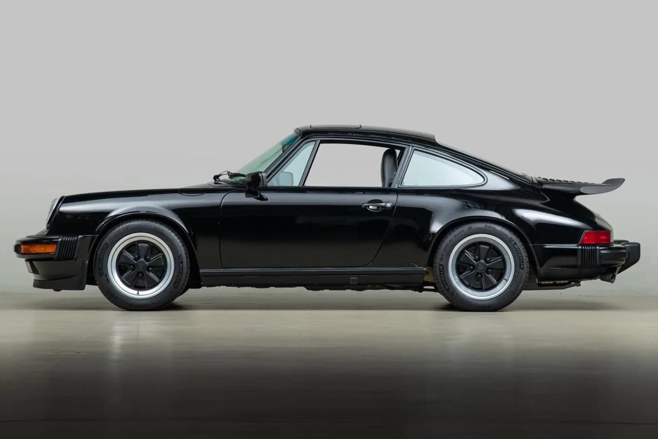 1987 Porsche 911 Carrera - Thumbnail 3