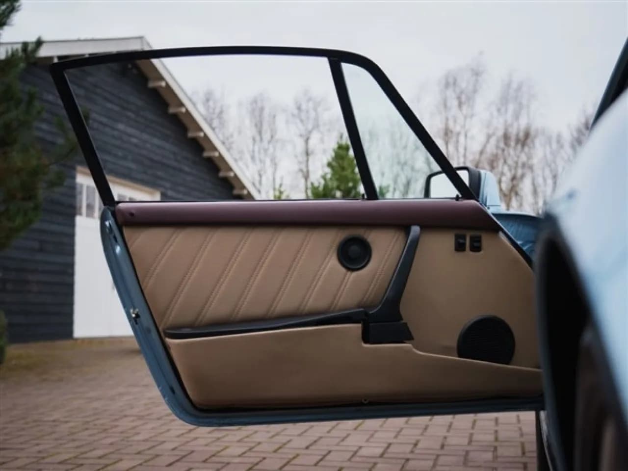 1980 Porsche 911 SC Coupe - Thumbnail 4