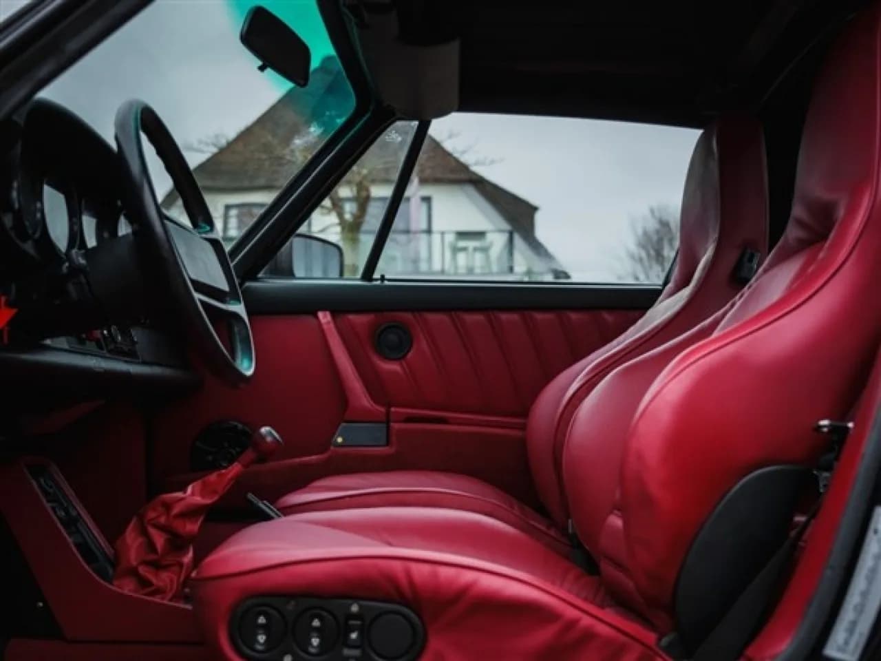 1987 Porsche 911 3.2 Carrera - Thumbnail 8
