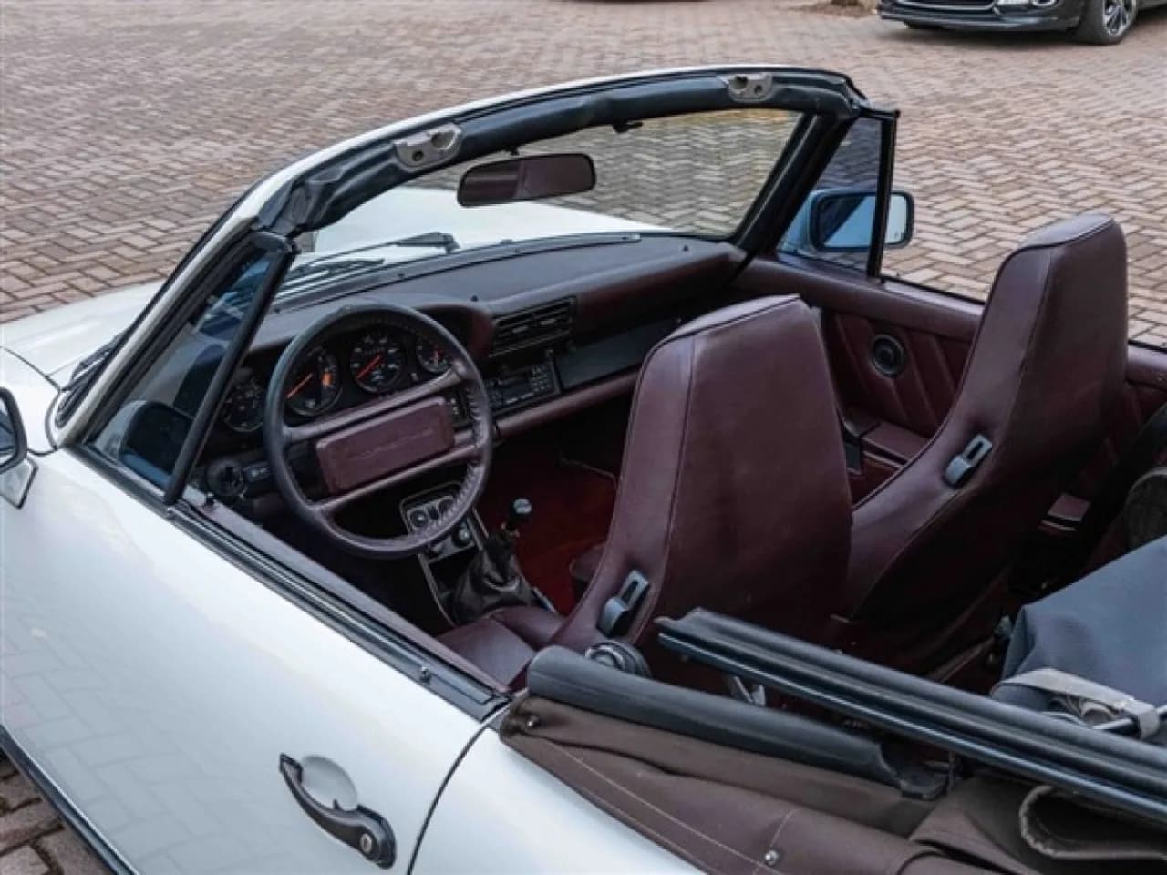 1985 Porsche 911 3.2 Carrera - Thumbnail 7