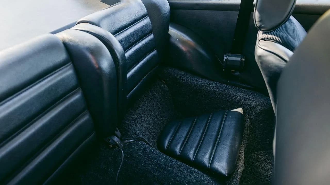 1970 Porsche 911 S Coupe - Thumbnail 8