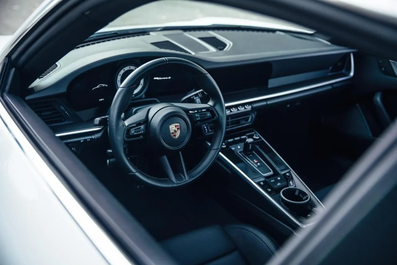 2024 Porsche 911 - Thumbnail 8