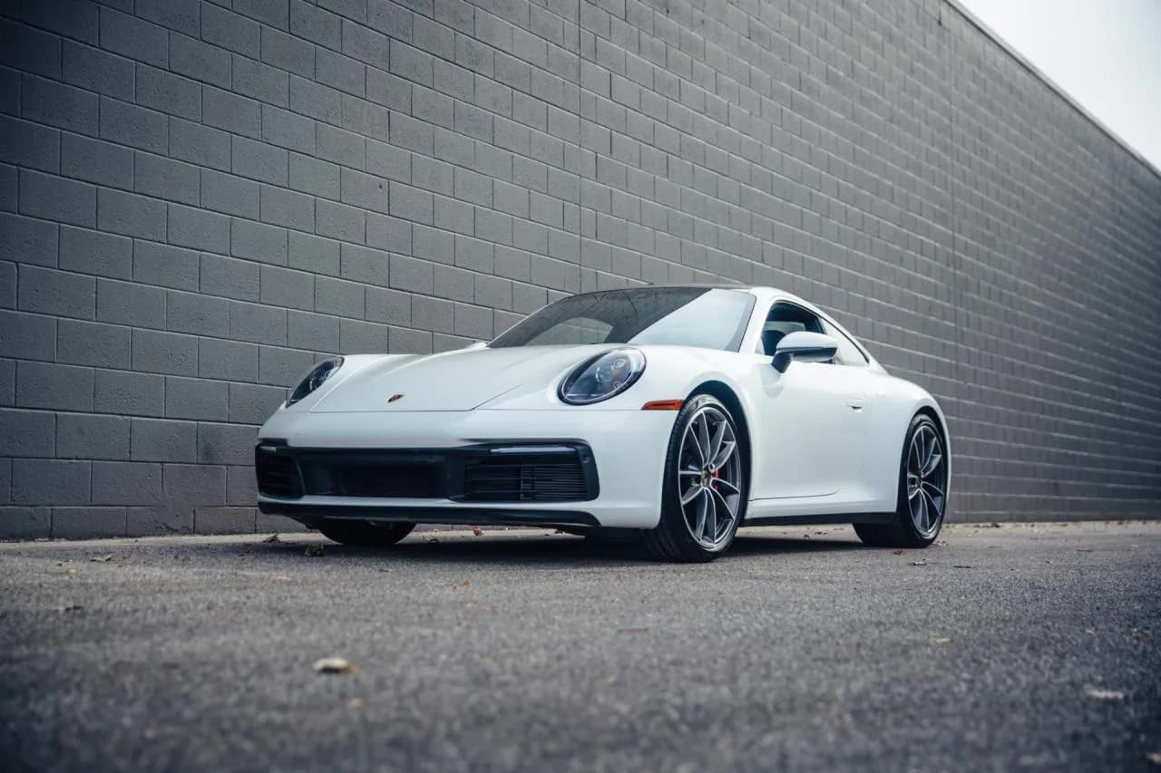 2024 Porsche 911 - Thumbnail 3