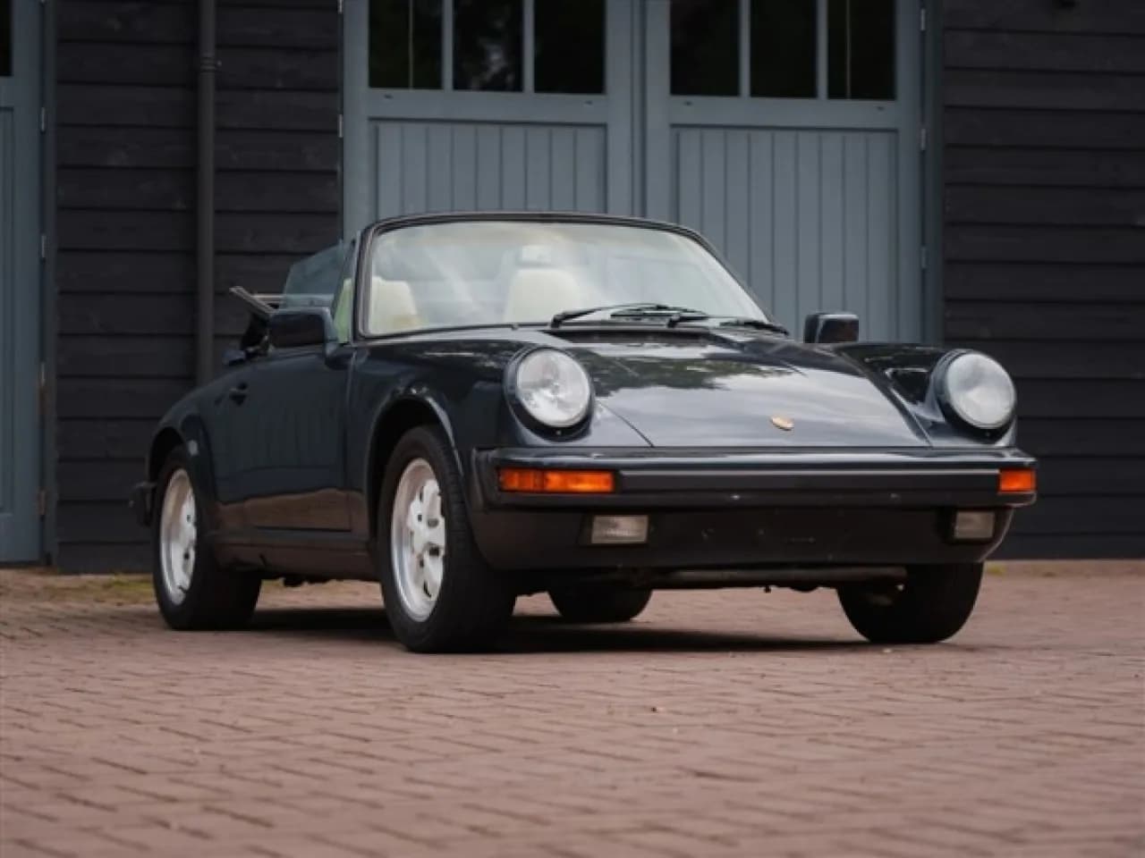 1987 Porsche 911 - Thumbnail 4