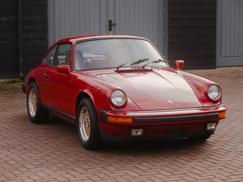1975 Porsche 911 - Thumbnail 4