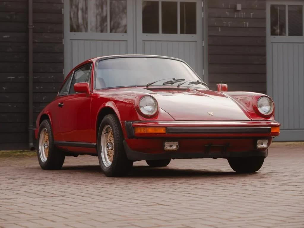 1975 Porsche 911 - Thumbnail 7