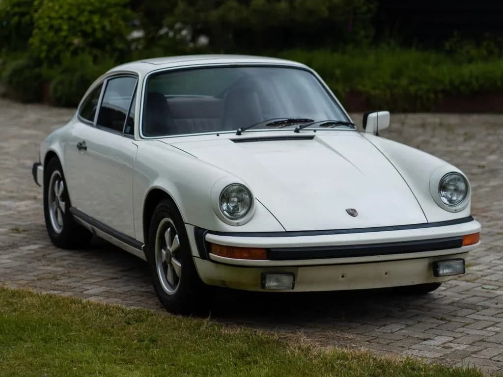 1976 Porsche 911 - Thumbnail 5