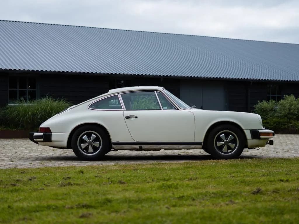 1976 Porsche 911 - Thumbnail 7