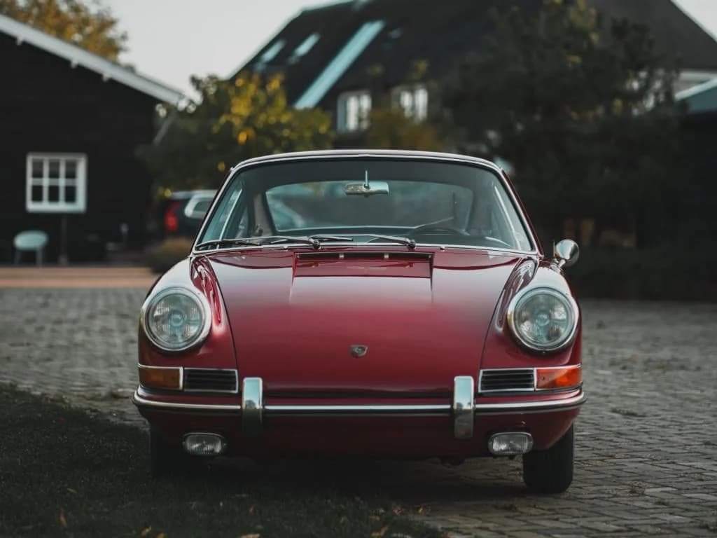 1965 Porsche 911 - Thumbnail 4